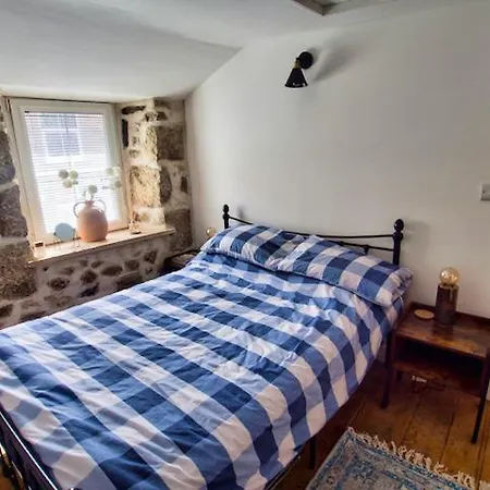Holiday home Knocker Cottage: Cozy 3-bedroom Retreat Near Beaches